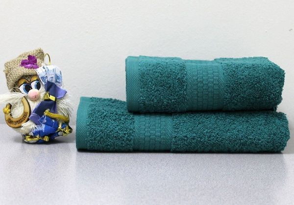 Полотенце махровое 70х140 темно-зеленый 450 гр. Узбекистан