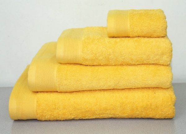 Полотенце махровое 100х150 желтый, "GUTEN MORGEN"