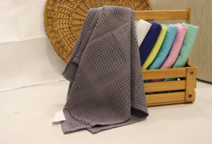 Полотенце вафельное г/кр р-р 65х135см.,цв. серый, пл.260 гр/м2