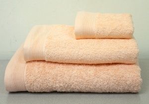 Полотенце махровое 100х150 персик, "GUTEN MORGEN"